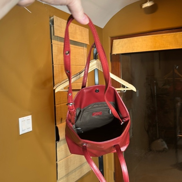 MATT & NAT BAXTER VEGAN TOTE BAG - DWELL BRICK RED VEGAN CRUELTY FREE RECYCLED - Picture 15 of 16